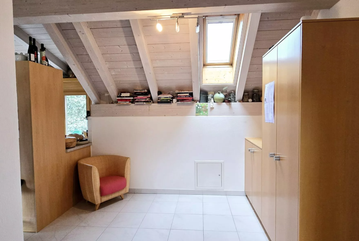 Grosszuegige-25-Zimmerwohnung-in-Oberbendern-ifhd-nemo-2