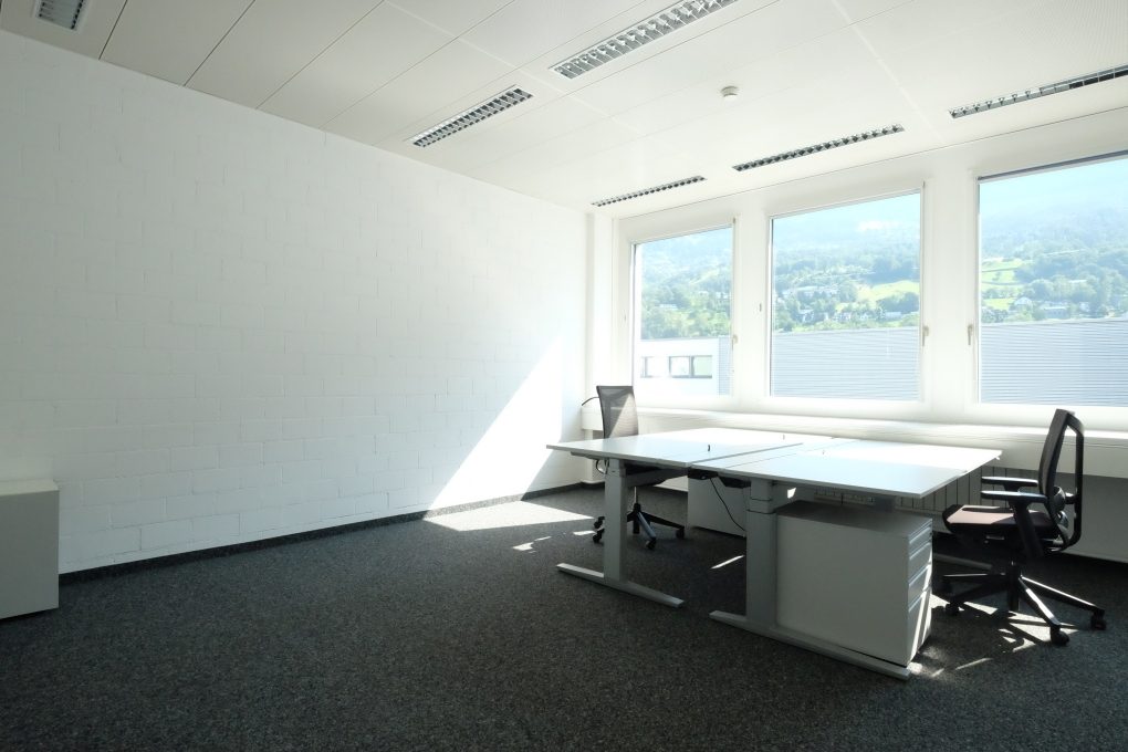 Grosszuegige-Bueroflaeche-mit-Labor-tqaq-nemo-3