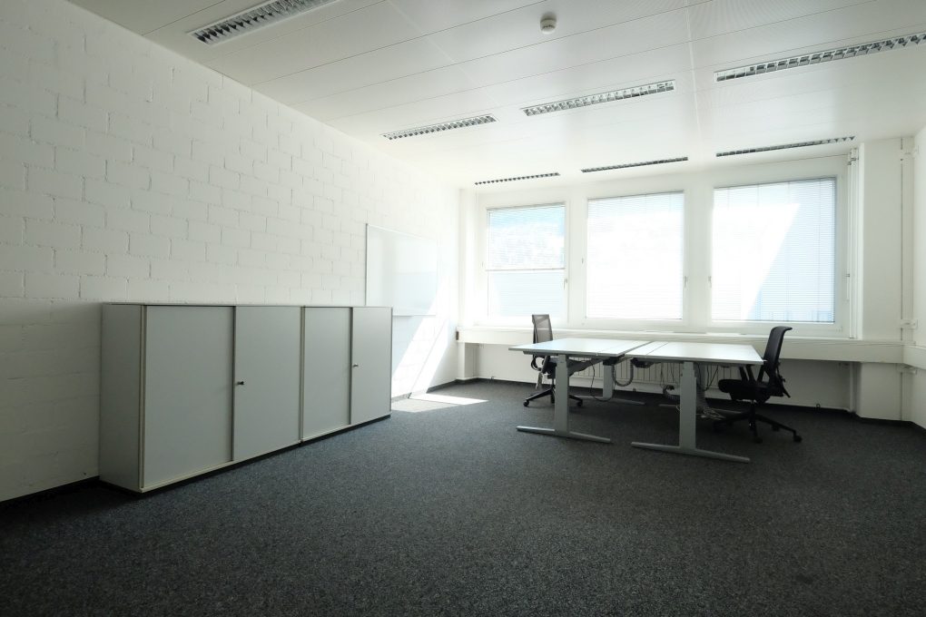 Grosszuegige-Bueroflaeche-mit-Labor-tqaq-nemo-4