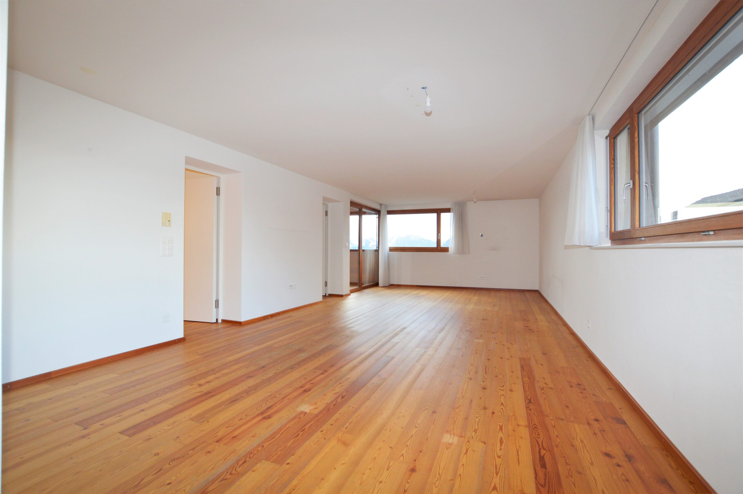 moderne-45-Zimmerwohnung-in-Triesenberg-u66p-nemo-2