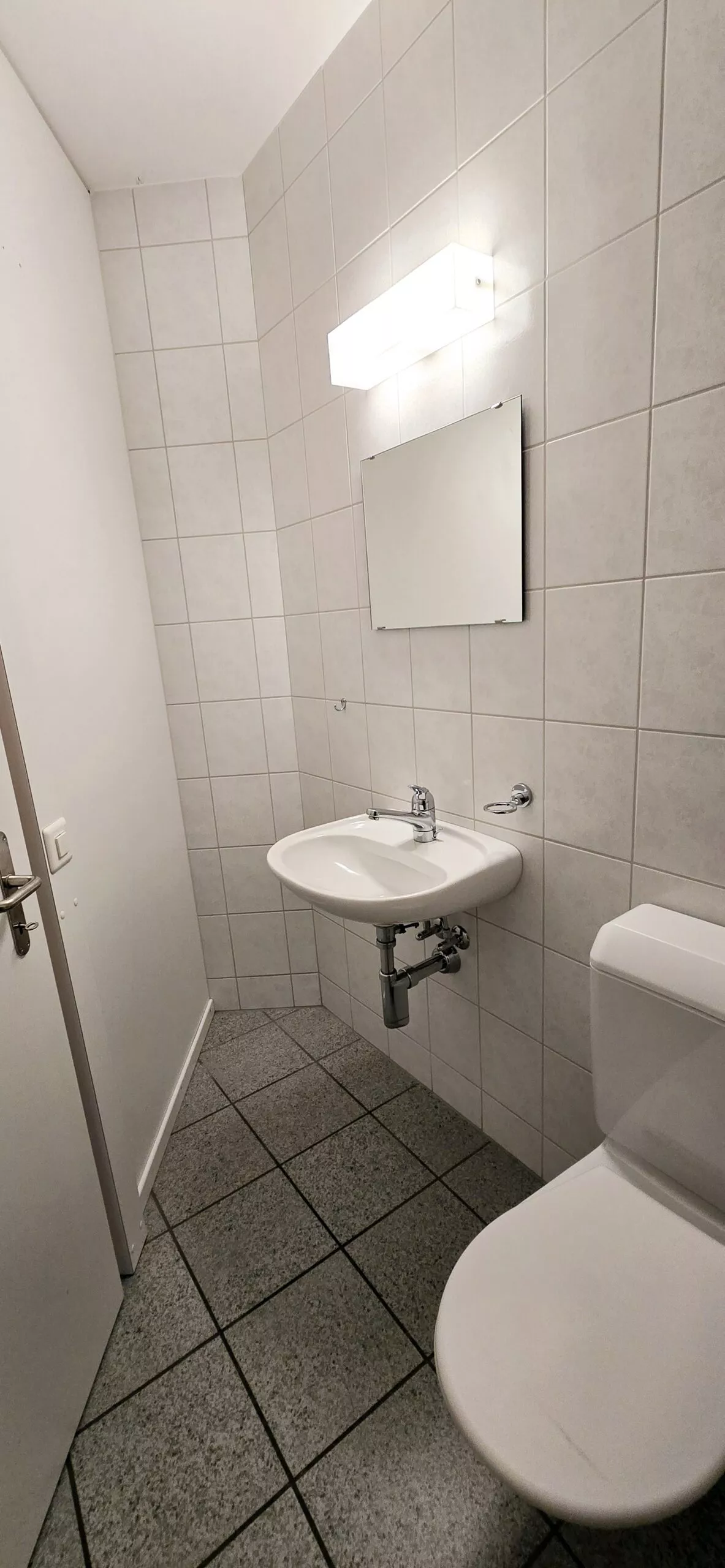 Attraktive-GEWERBEFLAeCHE-im-Eschner-Zentrum-agrx-nemo-10