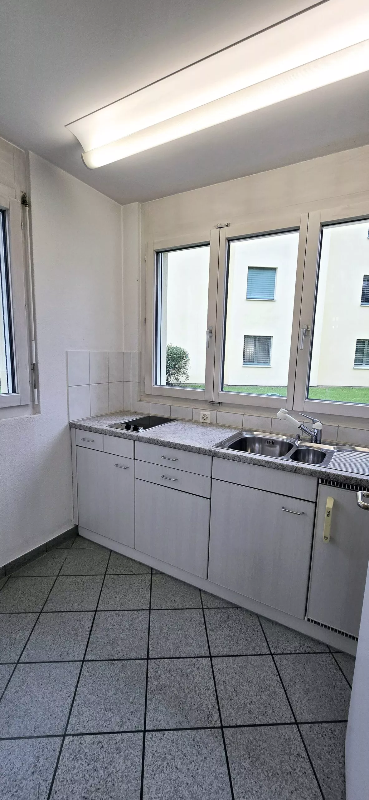 Attraktive-GEWERBEFLAeCHE-im-Eschner-Zentrum-agrx-nemo-9