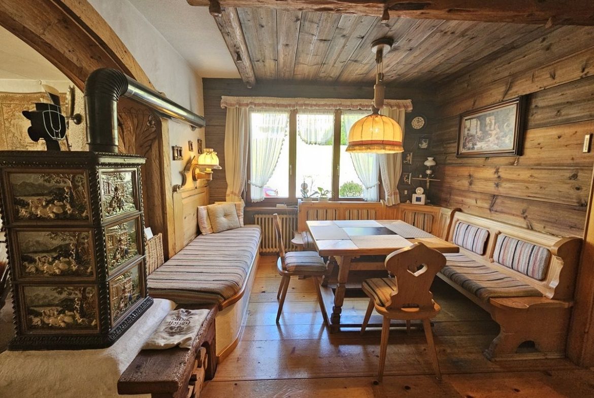 Mehrfamilienhaus an sehr zentraler Lage