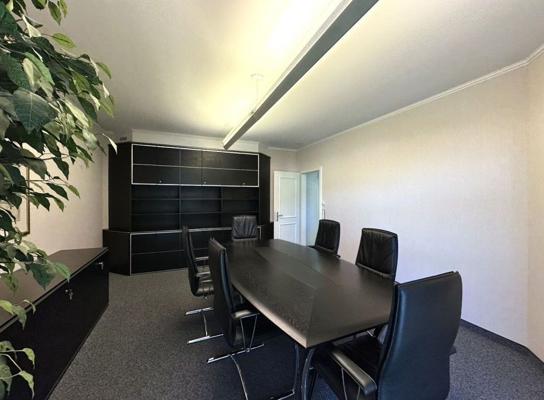 Büro-/Gewerbefläche