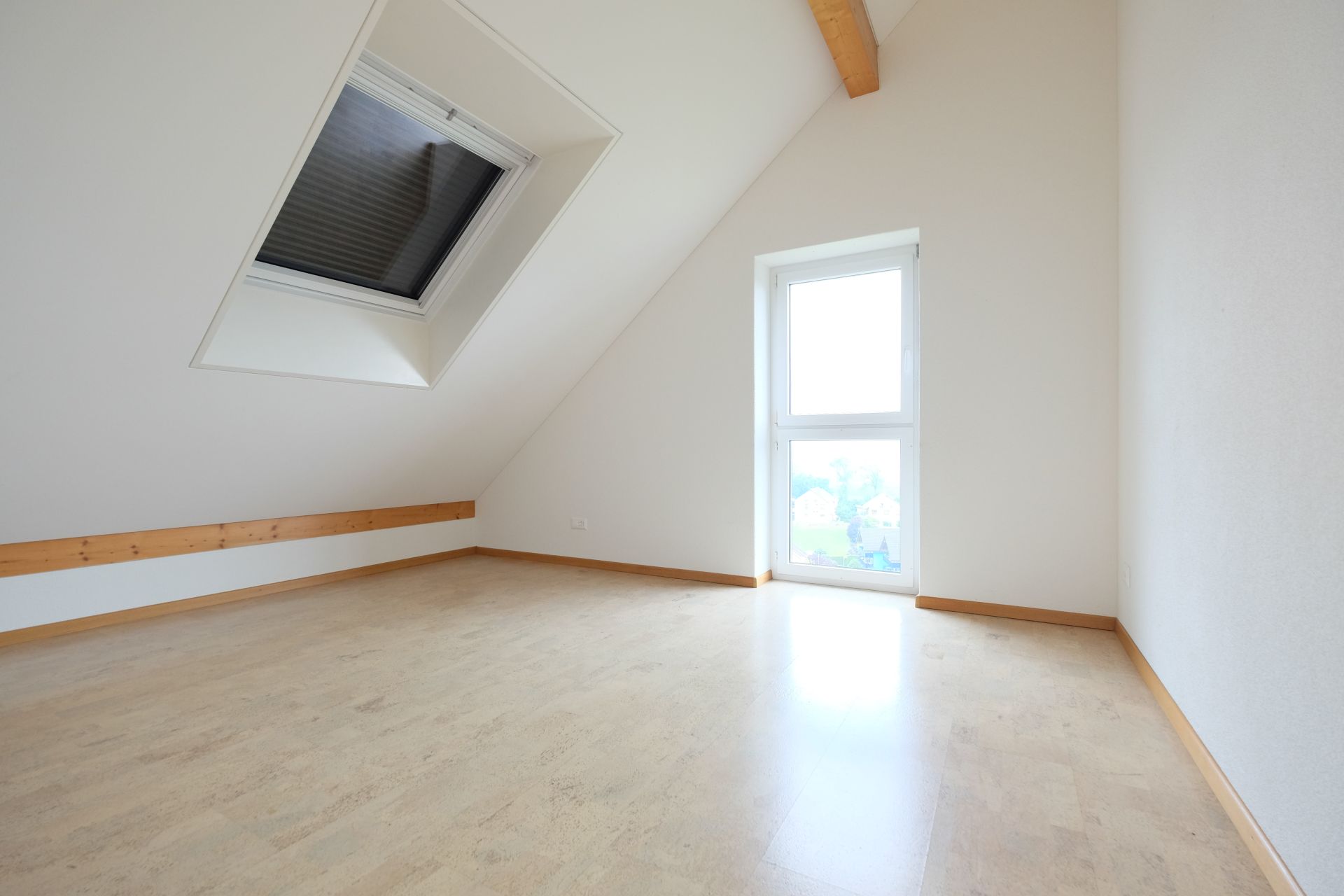 35-Zimmer-Dachwohnung-iqnq-nemo-6 3.5-Zimmer-Dachwohnung