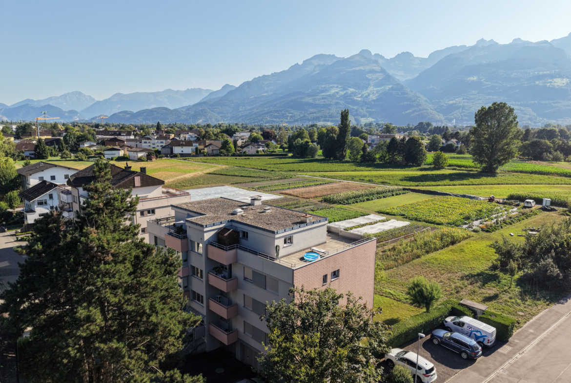 Kernsaniertes Bijou mit unverbaubarer Aussicht