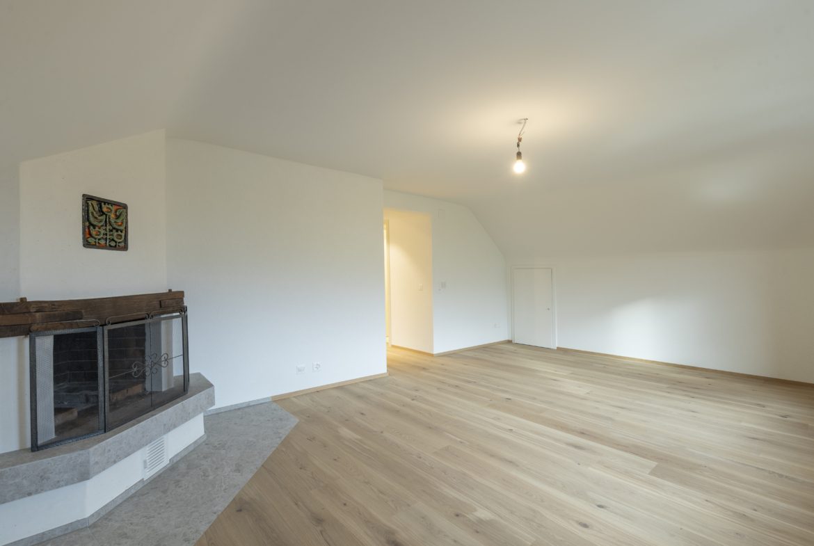Hochwertige 2.5-Zimmer-Wohnung mit Cheminée und Panorama-Aussicht in Vaduz