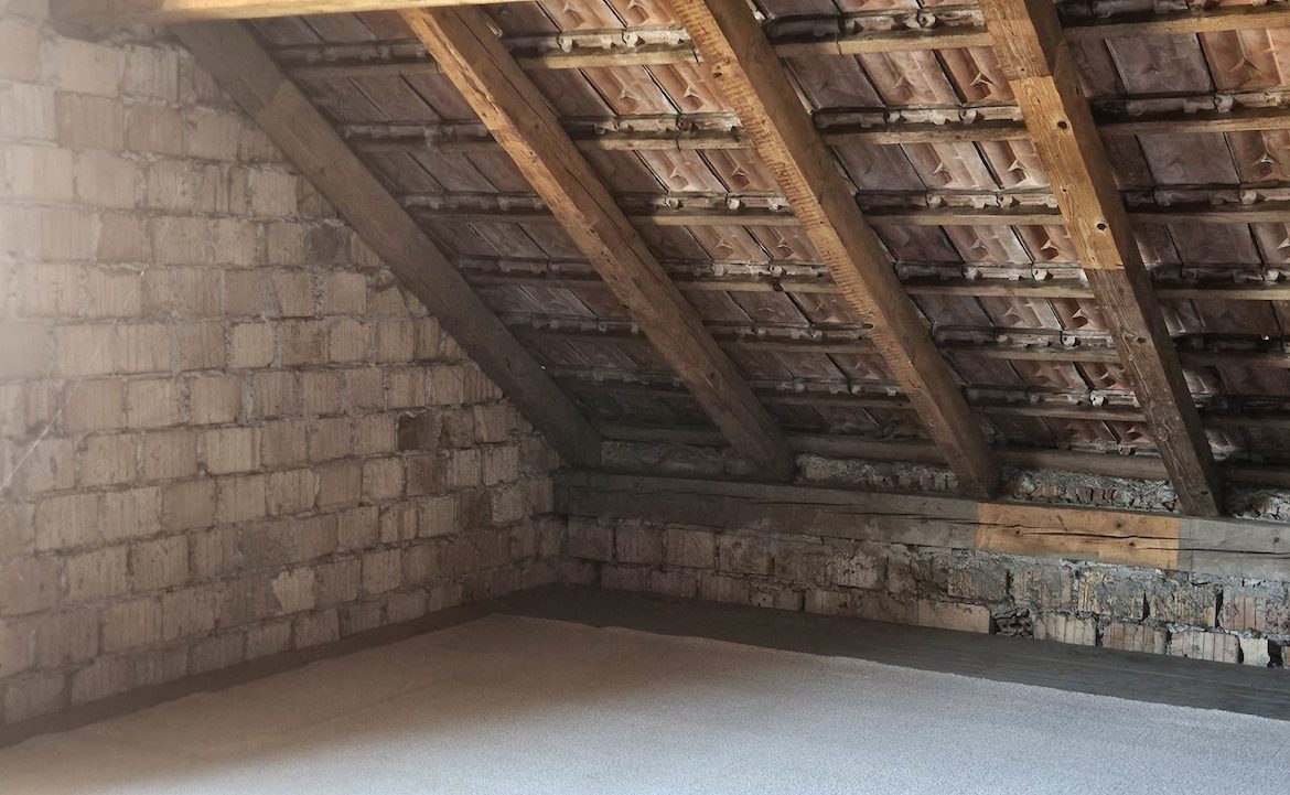 Grosses 4.5 Zimmerhaus