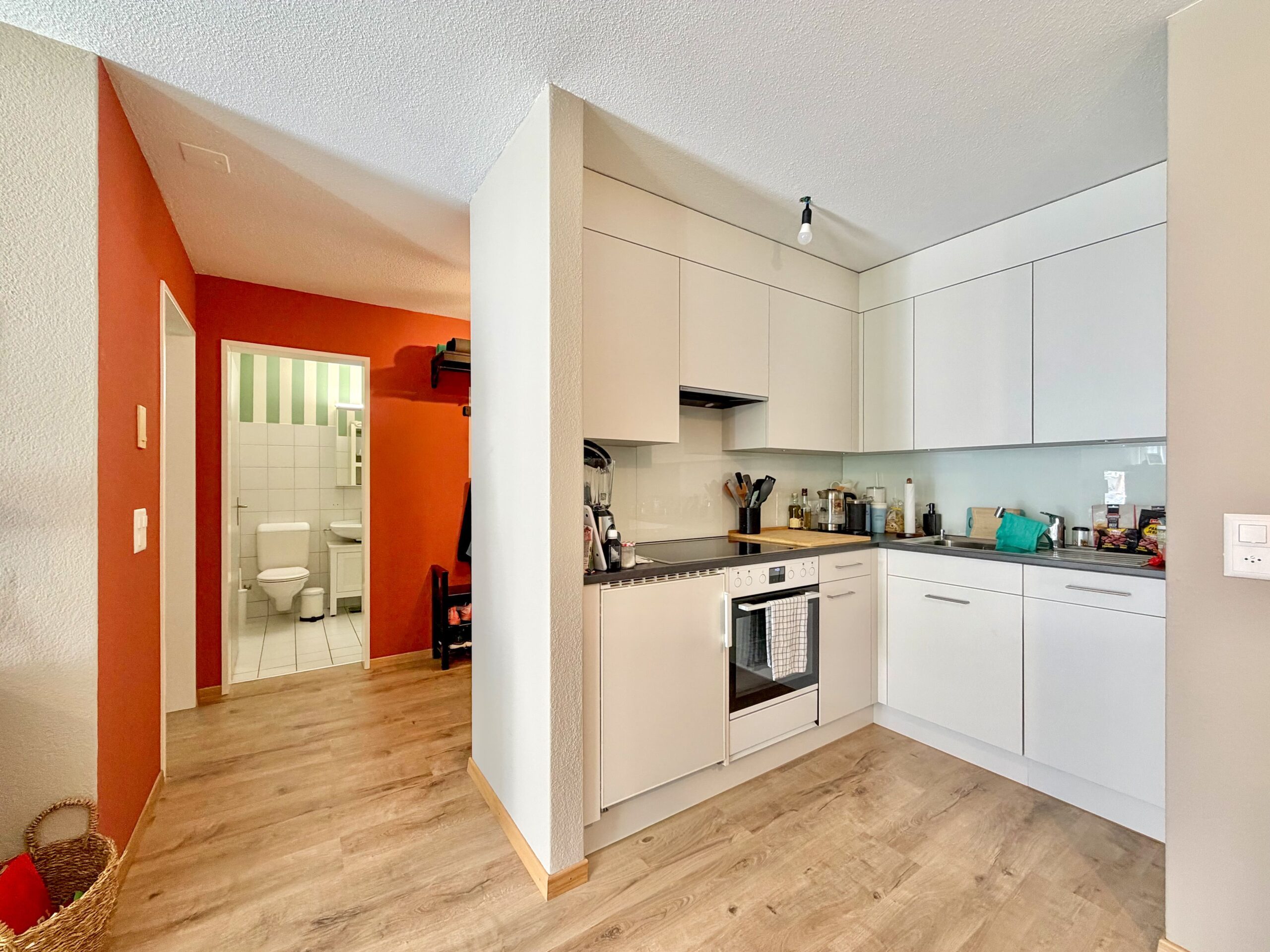 25-Zimmerwohnung-mit-schoener-Terrasse-wvoj-nemo 2.5-Zimmerwohnung mit schöner Terrasse