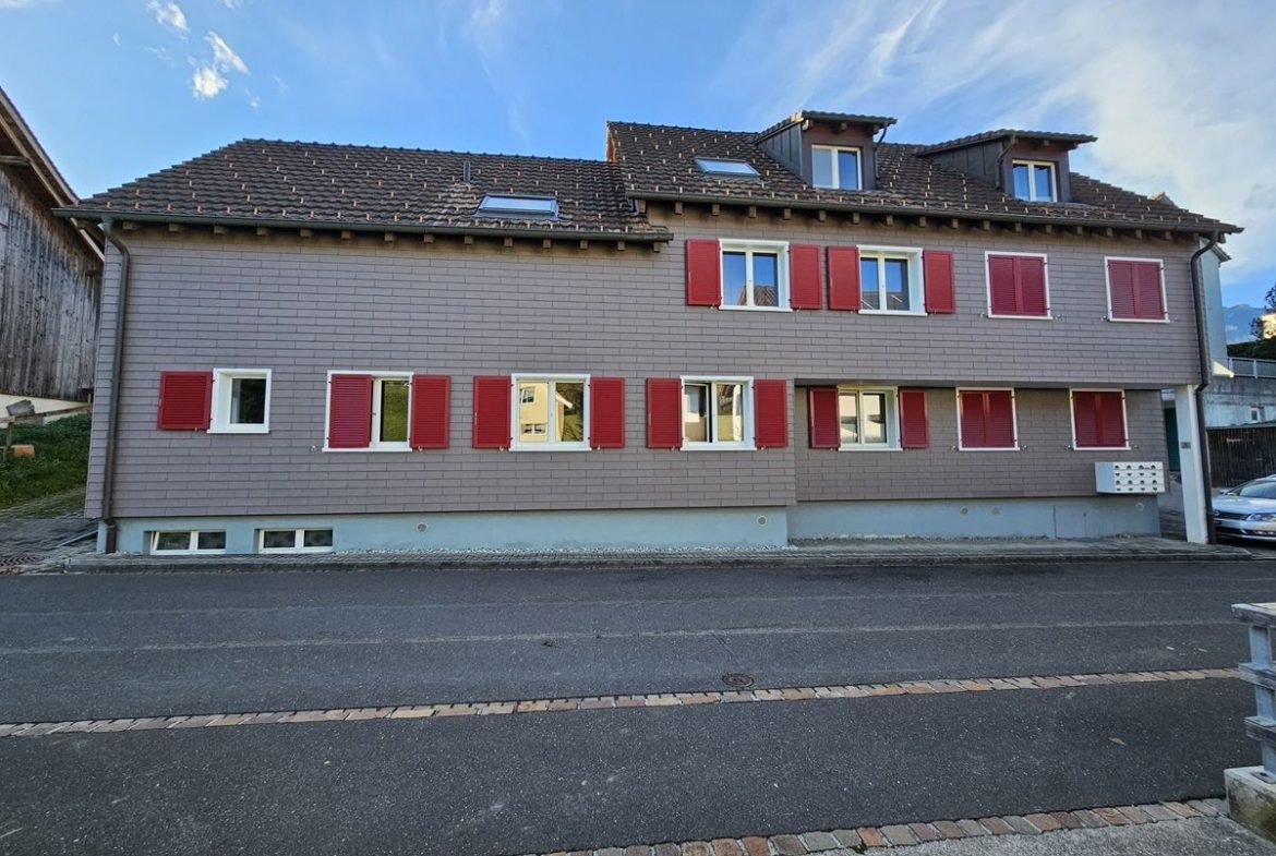 3.5-Zi.-Erdgeschosswohnung mit eigener Aussenfläche