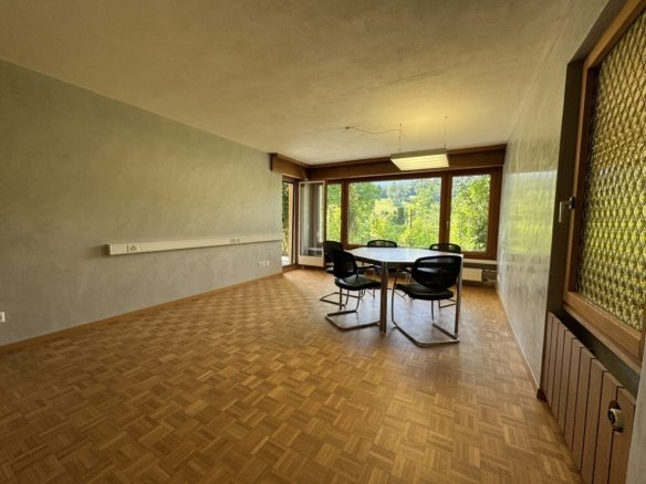 Büro im Hochparterre