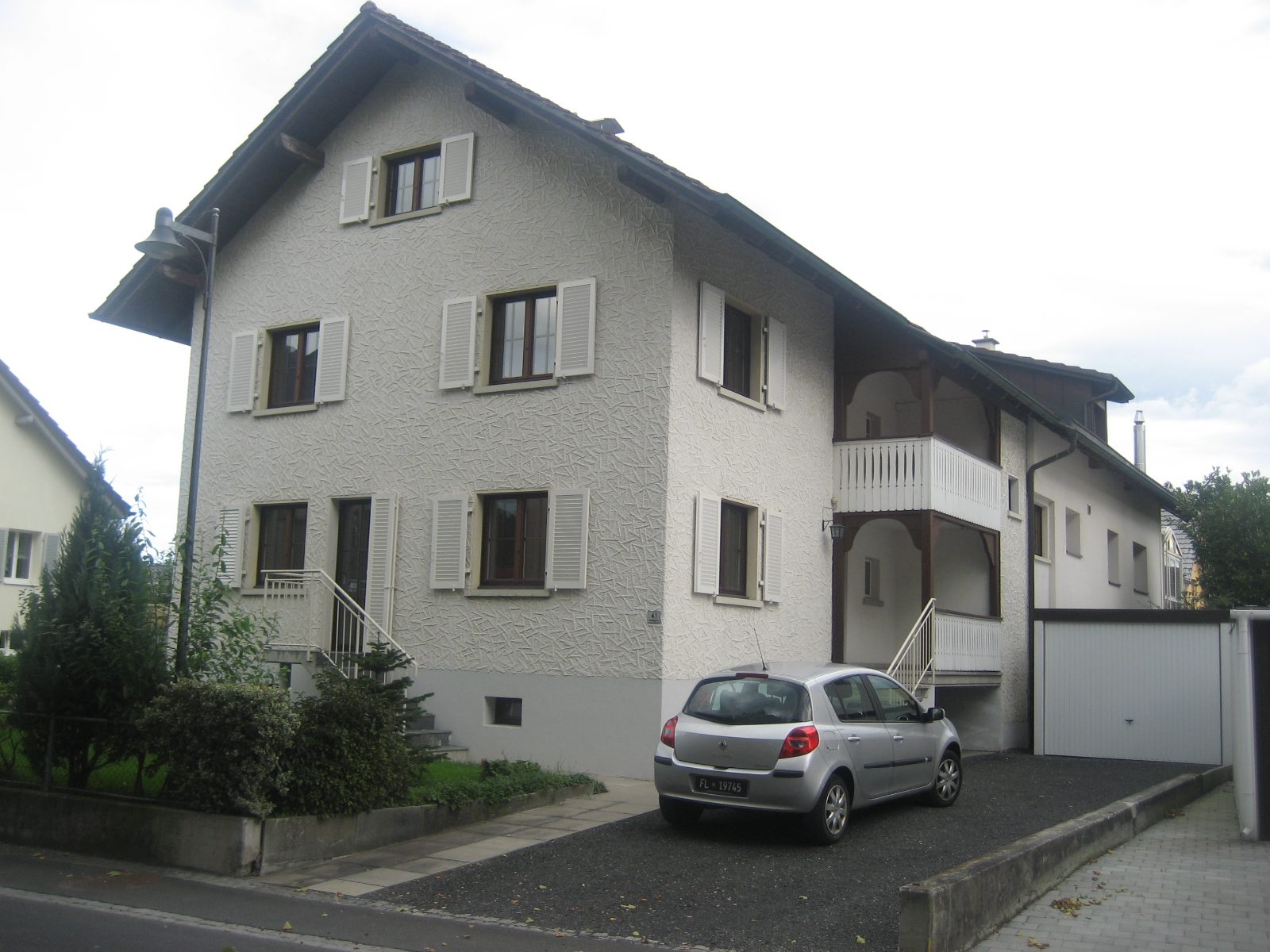 Grosses 4.5 Zimmerhaus