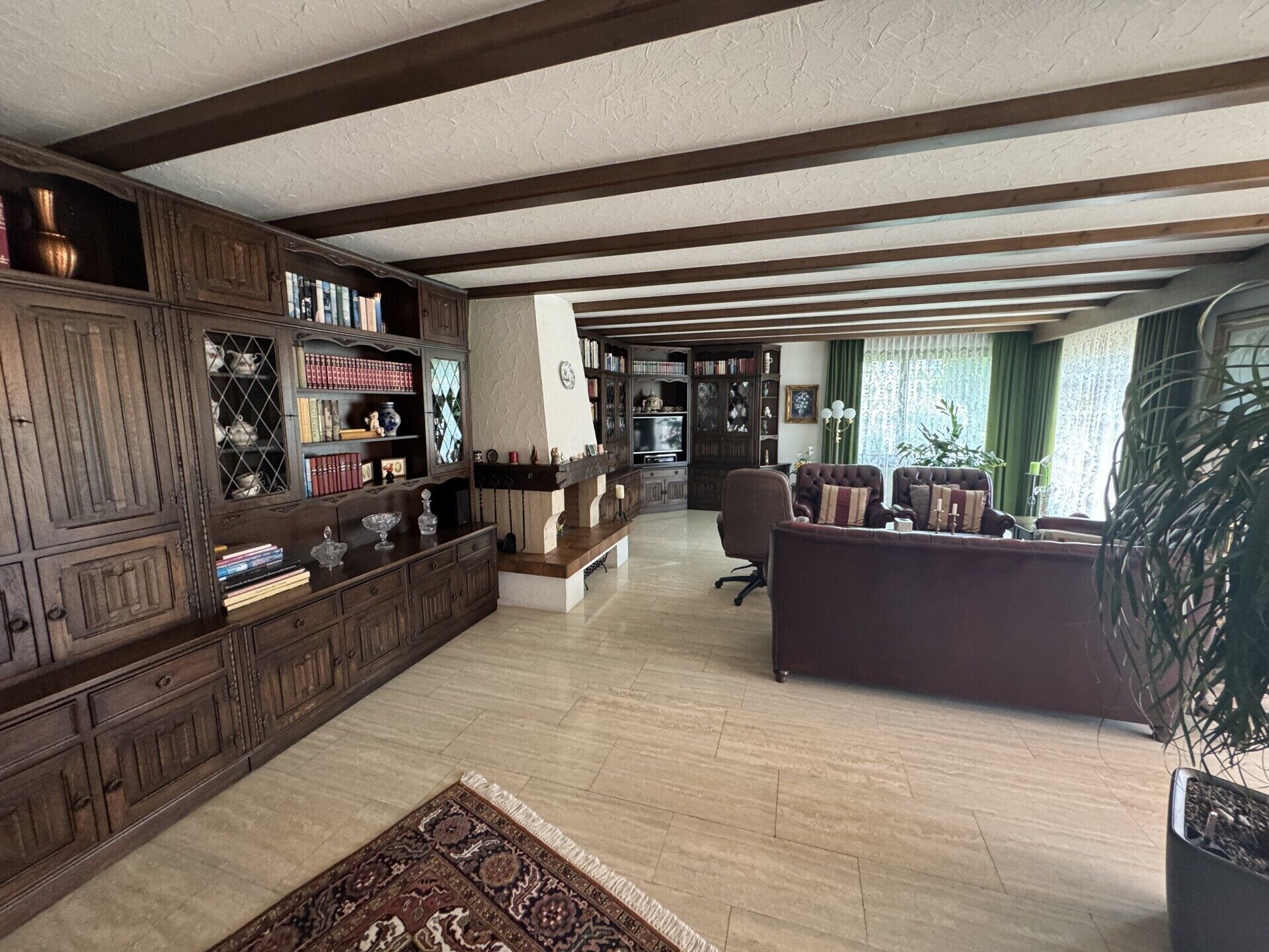 Grosszügiges Einfamilienhaus mit Aussicht