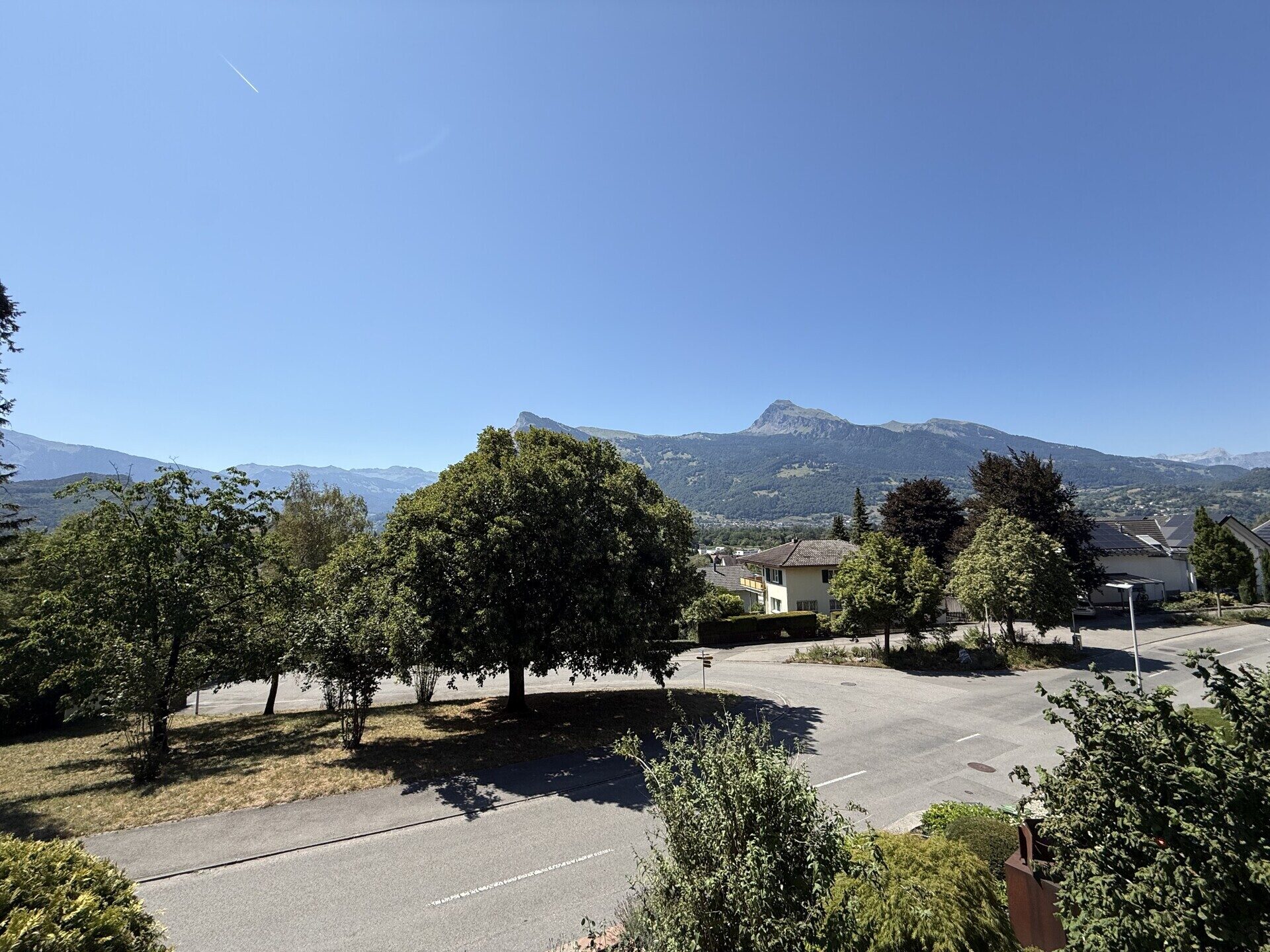 Grosszügiges Einfamilienhaus mit Aussicht