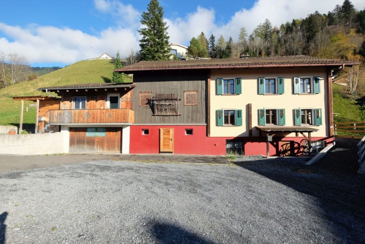 Wohnhaus / Grundstück mit Entwicklungspotential