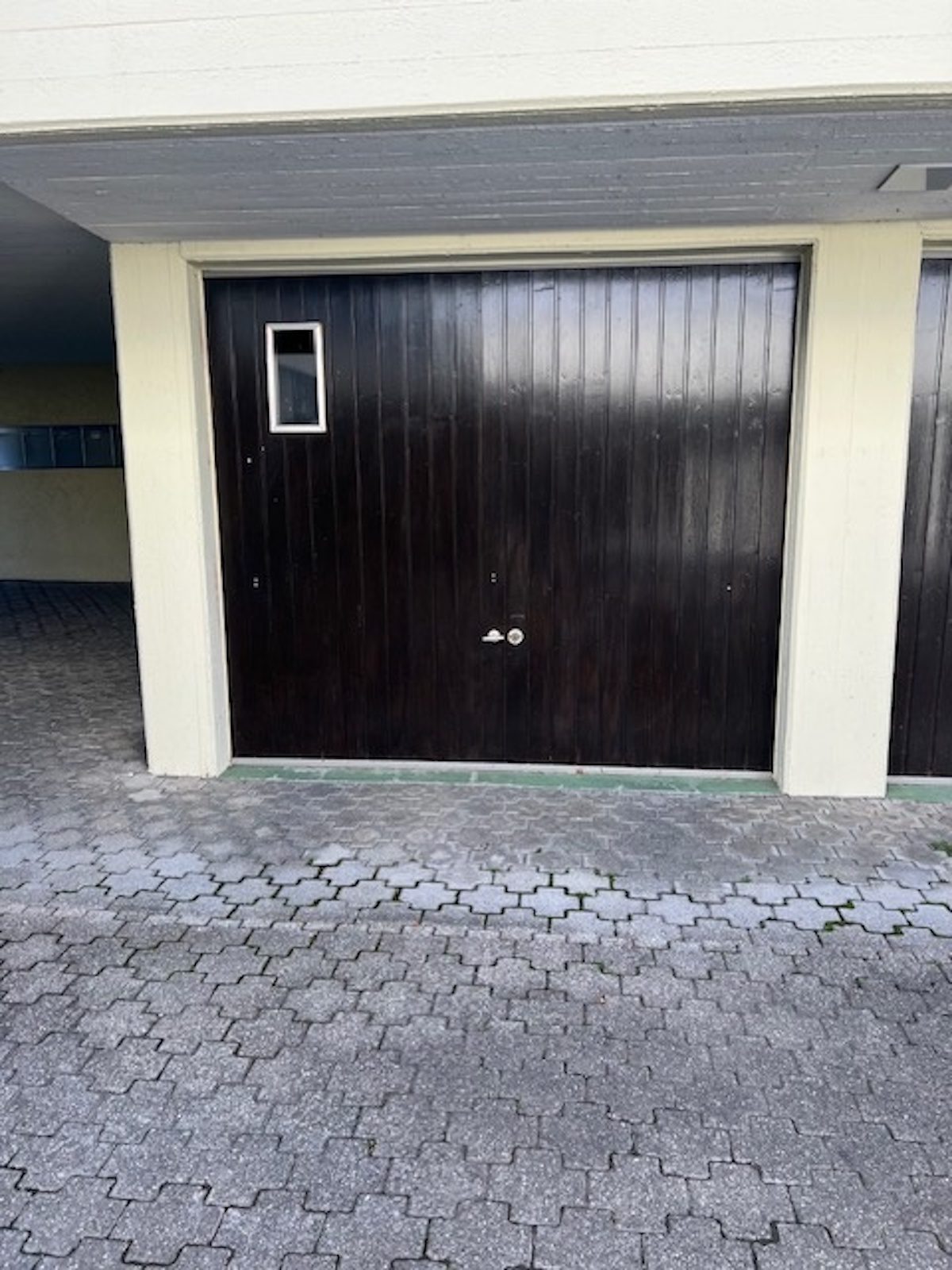 4.5 Zimmerwohnung (Hochparterre)