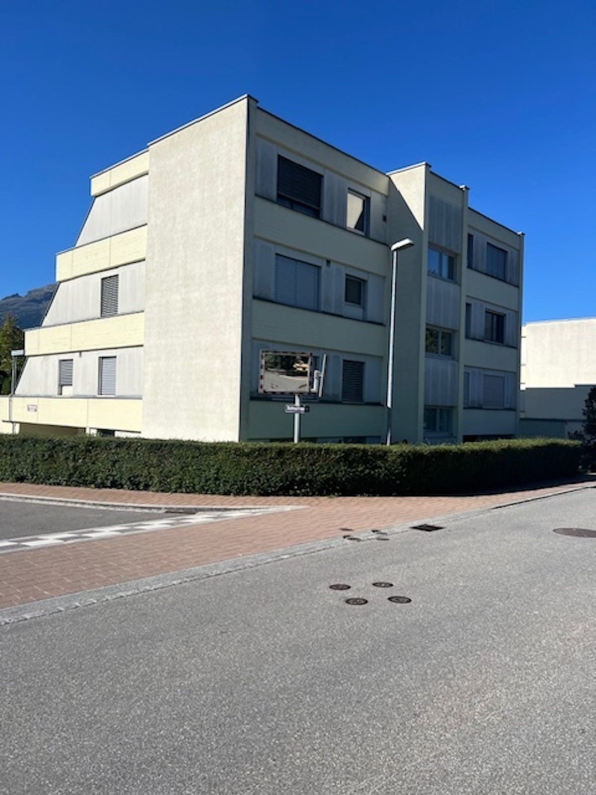 4.5 Zimmerwohnung (Hochparterre)