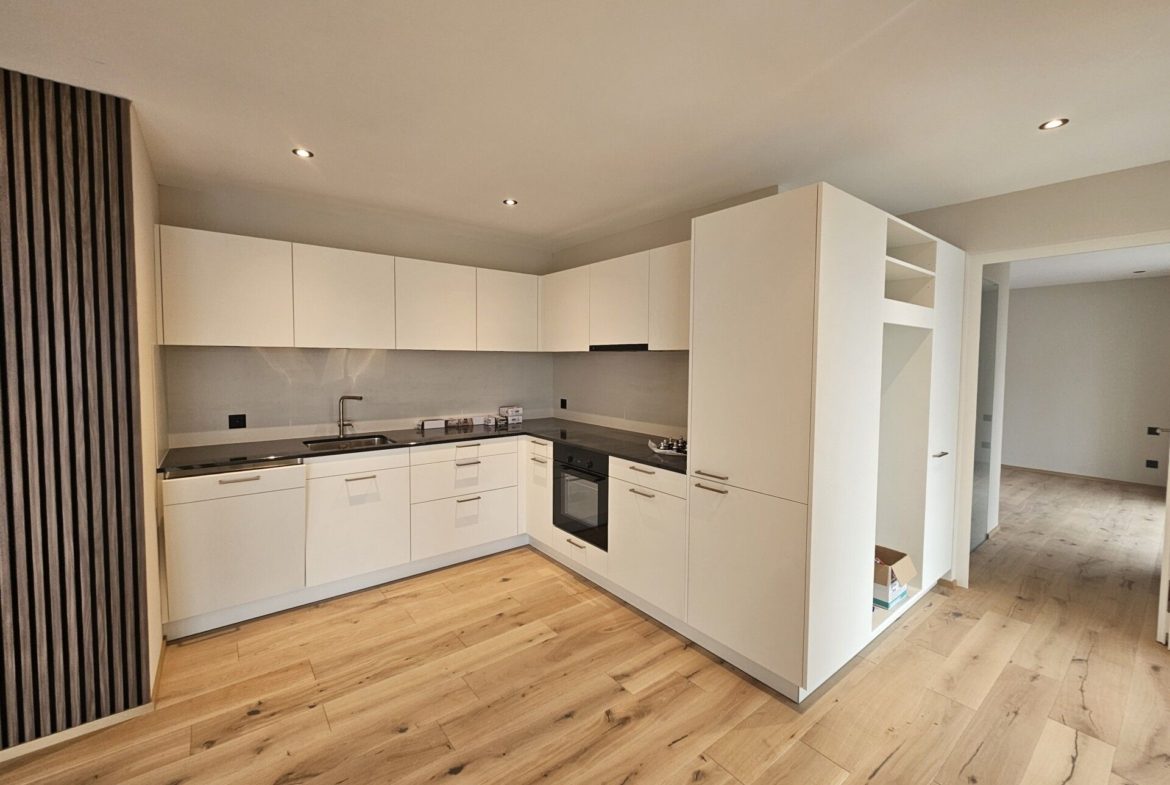 Erstbezug: grosse 2.5-Zi.-Einliegerwohnung