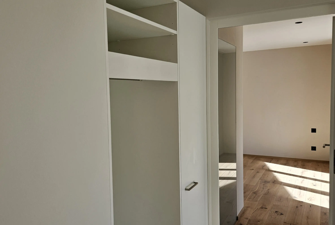 Erstbezug: grosse 2.5-Zi.-Einliegerwohnung