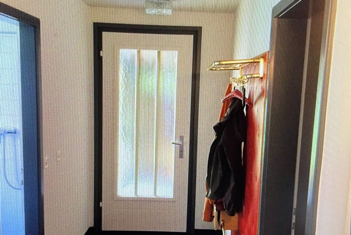 Älteres Familienfreundliches 7 1/2 Zimmer-Haus in Schaan