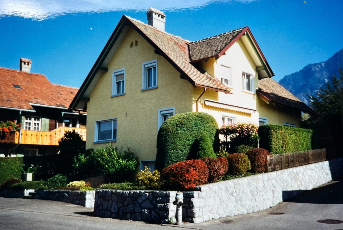 Älteres Familienfreundliches 7 1/2 Zimmer-Haus in Schaan