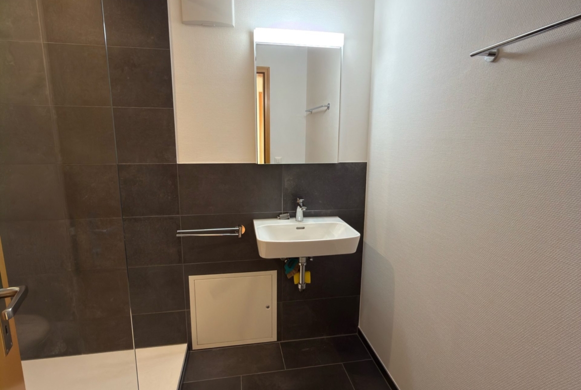 Zimmer mit eigenem Bad in 3er-WG, Haus mit Garten, Eschen