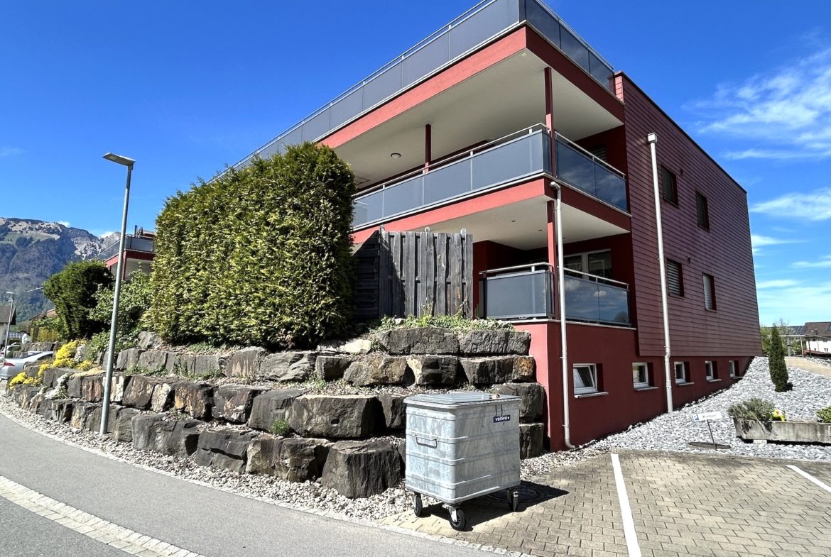 3.5 Zimmerwohnung (Hochparterre)