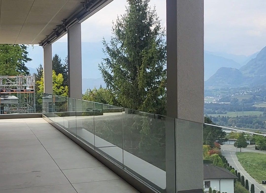 Villa mit Wihrlpool und Swimmingpool und Anliegerwohnung